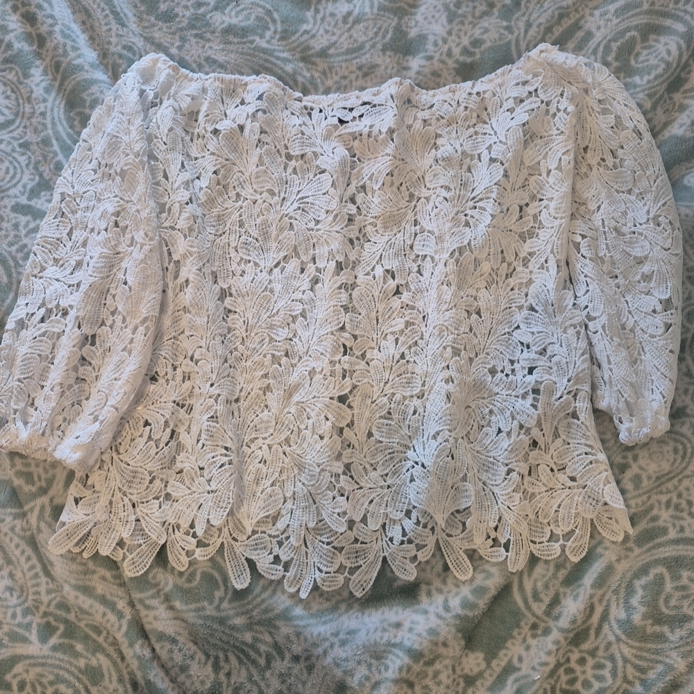 Chic White Lace Top - Picture 4 of 6